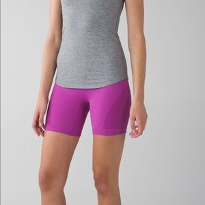 Lululemon Sculpt Short in Regal Plum size 6